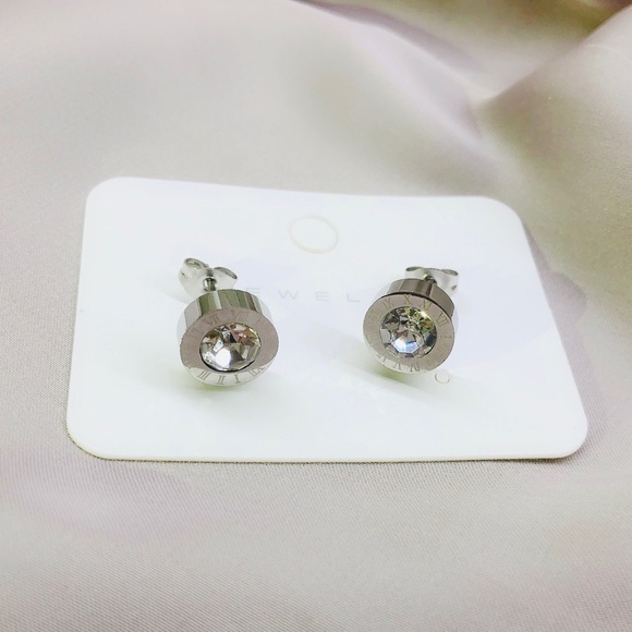 High quality stainless steel stud earrings - Picture 2 of 13